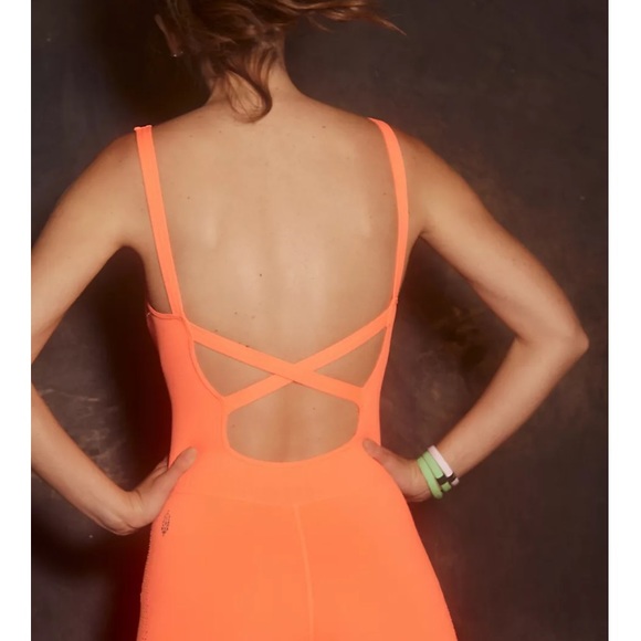 💕 Flawed but still fabulous! Free People Movement Good Karma Onesie - Picture 4 of 12